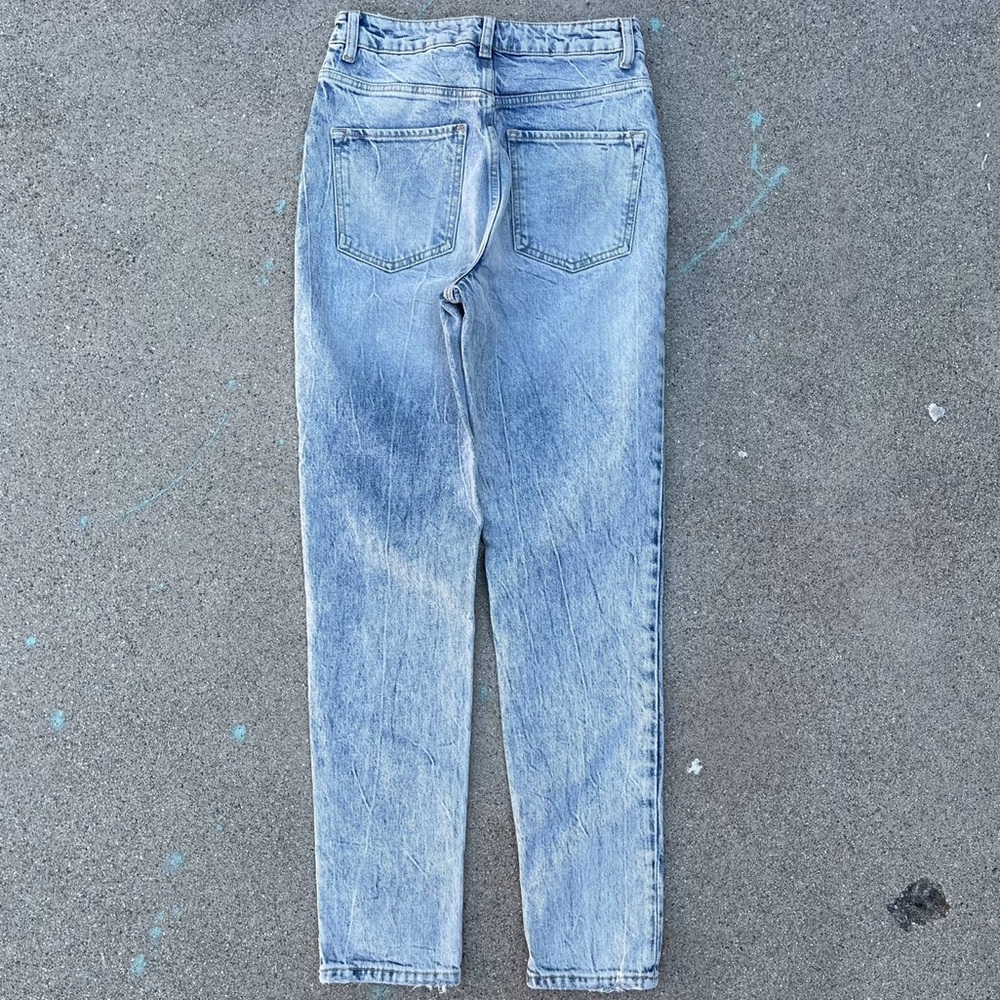 Free People x We The Free Zuri Mom Jean in Lived in Blue Size 26 preloved casual - Picture 3 of 8